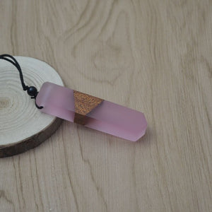 Leanzni wood pendant